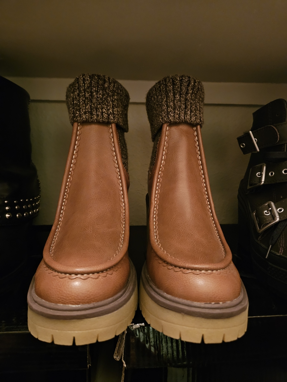 Oasis Society Brown Chunky-Heel Chelsea Boot with Knit Cuff - Picture 4 of 5